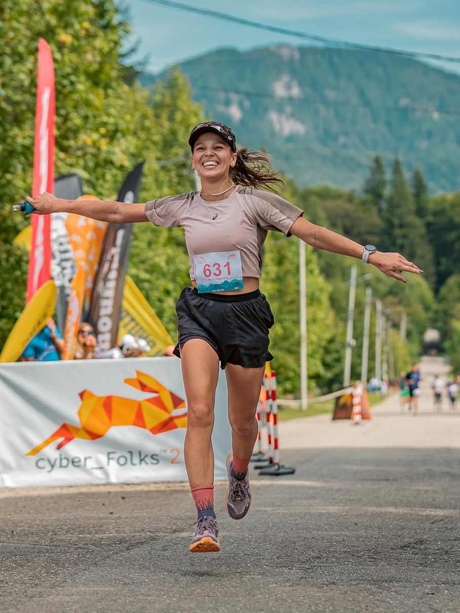 Alergarea – o formă de terapie în mișcare. Faceți cunoștință cu Gabriela.